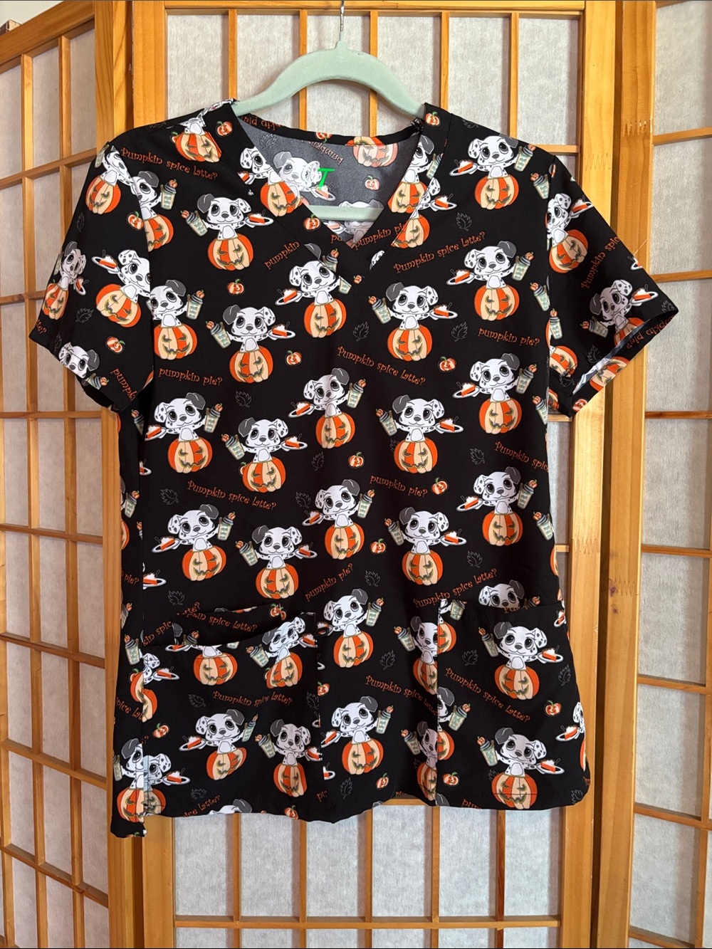 Halloween Puppy Pumpkin Print Scrub Top - Black & Orange